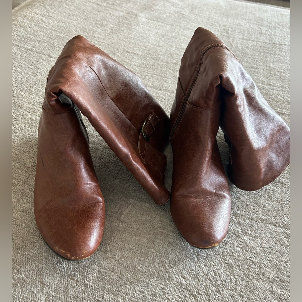 Brown boots